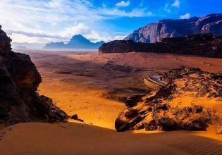 Day Visit of Petra from Oman